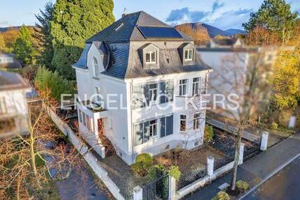Haus zum Kaufen in Bonn - Plittersdorf 2.290.000,00 € 291 m²