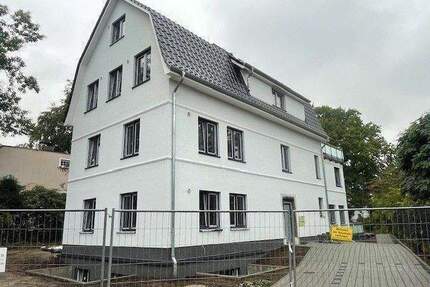 4 Zi.-Wohnung über 2 Etagen - 2.470,00&nbsp;EUR Kaltmiete, ca.&nbsp; 130,00&nbsp;m&sup2;&nbsp;Wohnfl&auml;che in Hamburg (PLZ: 22589) Sülldorf