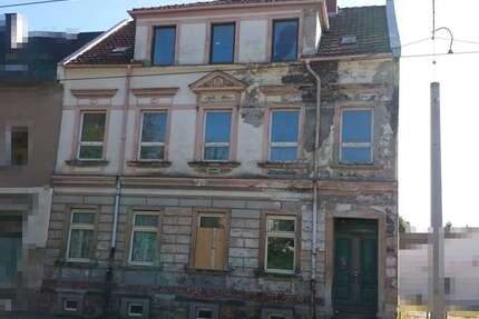 Haus zum Kaufen in Zwickau 47.000,00 € 216 m²