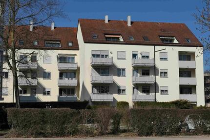3 Zimmer DG Wohnung, provisionsfrei mit Südbalkon, nähe Uniklinik - Stadtbergen