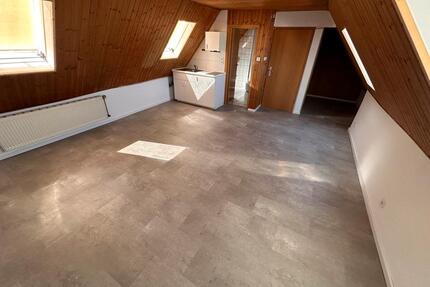 Gemütliche 1-Zimmer-Dachgeschosswohnung in Hannover Groß-Buchholz