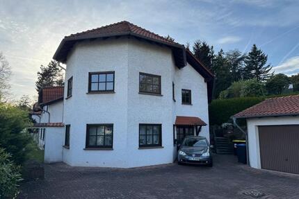 Neu sanierte 3-Zimmer-Küche-Bad-Wohnung - Neunkirchen