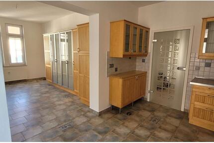 4-Raumwohnung mit Balkon, Stellplatz und Einbauküche - Gotha