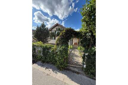 Haus zum Mieten in Arnstorf 800,00 € 84.6 m²