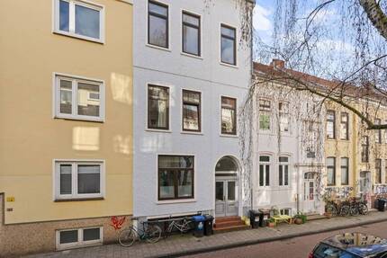 Attraktives Mehrfamilienhaus in begehrter Lage von Bremen - Solides Investment mit Entwicklungspotenzial in der Gertrudenstraße
