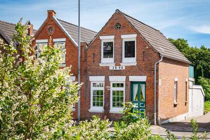 Haus zum Kaufen in Husum 195.000,00 € 73 m²