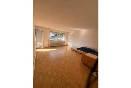 ruhige 2 Zimmer Wohnung mit Balkon in Vockenhausen - Eppstein