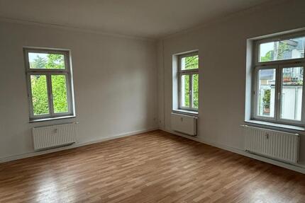 Wunderschöne 3-Raum-Wohnung mit Balkon und Stellplatz in Gera-Debschwitz-West