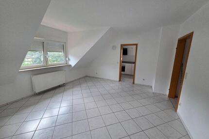 *** Helle 3-Zimmer-DG-Wohnung in zentraler Lage in MIL - Miltenberg