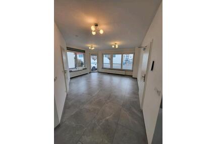 Zentral gelegene Wohnung* 3 Zimmer* EBK* Stellplatz* - Reinheim