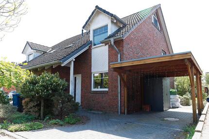 Doppelhaushälfte in der Märchensiedlung mit großem Platzangebot - Buchholz in der Nordheide