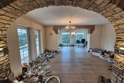 Einfamilienhaus mit Einliegerwohnung in ruhiger Sackgassenlage - Amöneburg