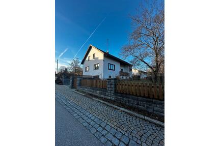 Charmantes Einfamilienhaus mit Potenzial - Haibach