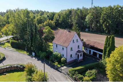 Haus zum Kaufen in Weidhausen bei Coburg Neuensorg 295.000,00 € 150 m² - Weidhausen bei Coburg / Neuensorg