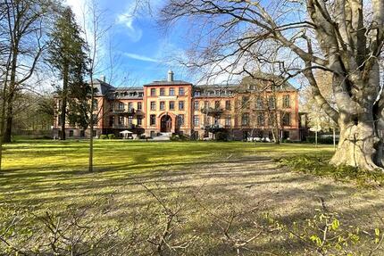 Stilvolles Wohnen im Denkmal: Großzügige 3-Zimmer-Residenz im „Schemmannpalais“ - Hamburg Wandsbek