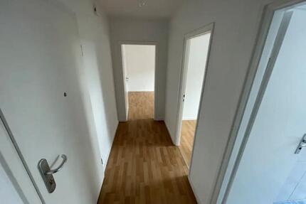 1,5 Zimmer Wohnung ab 01.05 mit Küchenübernahme Kein Jobcenter - Ingolstadt Friedrichshofen-Hollerstauden