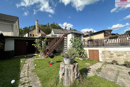 Vielseitiges Zweifamilienhaus - Wohnkomfort in Schönheide