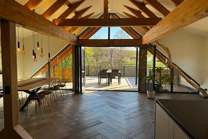 Hochwertige 5-Zimmer-Wohnung mit großer Dachterrasse - Stegaurach