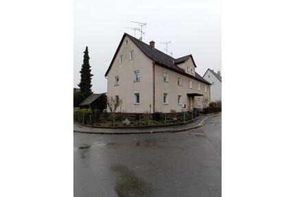 Renovierungsbedürftige 3 Zimmer Wohnung - Schnaittach