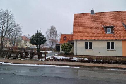 4,5 Zimmer Wohnung Doppelhaushälfte Keller Garten Carport - Hankensbüttel
