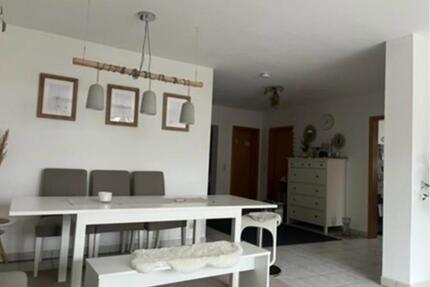 Attraktive 3-Zimmer-Wohnung (80,5 m²) mit Balkon + Stellplatz - Werneck