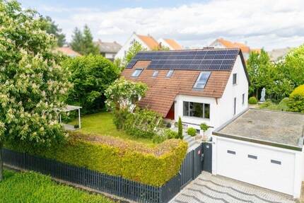 Vielseitiges Ein-oder Zweifamilienhaus in Estenfeld mit Traumgarten