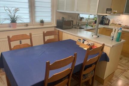 Sehr schöne Wohnung, BEFRISTET, 2,5 Zimmer + Küche + Bad - Berlin Marzahn-Hellersdorf