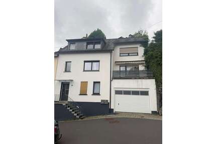 Haus zum Kaufen in Idar Oberstein 260.000,00 € 210 m²