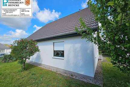 Haus, Garage und Garten im Mittelfeld der Hansestadt Anklam