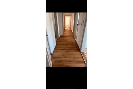 5 Raum Wohnung zu vermieten Modern und ruhige Lage im Grünen - Waltershausen