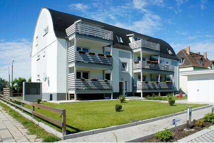 Attraktive 3-Raumwohnung im Erdgeschoss in Bitterfeld – mit Balkon, Stellplatz und Tageslichtbad - Bitterfeld-Wolfen