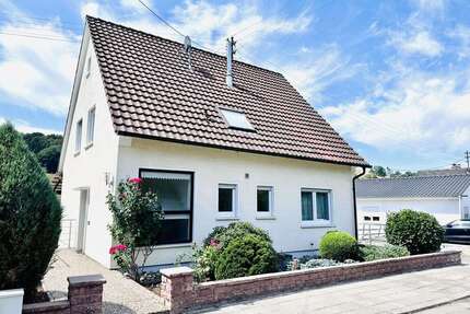 Haus zum Kaufen in Queidersbach 298.000,00 € 127.26 m²