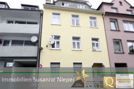 Haus zum Kaufen in Solingen 399.000,00 € 304 m²