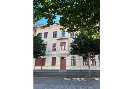 Lichtdurchflutete 3-Raum-Wohnung mit einladendem Wintergarten - Wittenberge