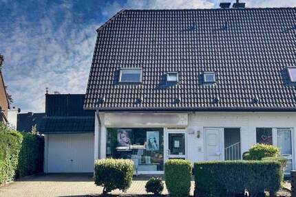 Einfamilienhaus mit Ladenlokal - 455.000,00&nbsp;EUR Kaufpreis, ca.&nbsp; 100,00&nbsp;m&sup2;&nbsp;Wohnfl&auml;che in Krefeld (PLZ: 47802) Traar
