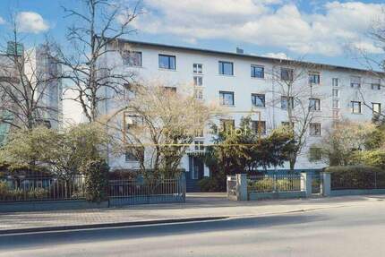 Reserviert! Charmante 4-Zimmer-Wohnung mit Balkon und Garage in bester Westend-Lage - Frankfurt am Main Westend-Süd