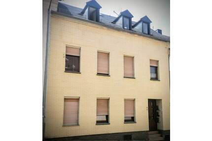 Mehrgenerationenhaus, 3-Familien-Haus - Gemeinsam unter einem Dach - Meerane