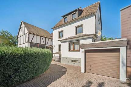 Haus zum Kaufen in Aßlar 270.000,00 € 170 m²