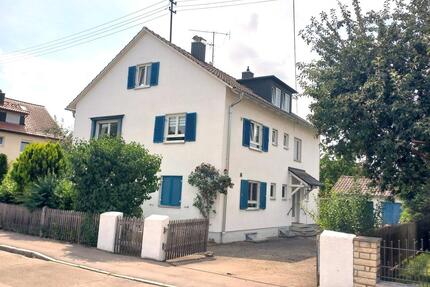 2-Zimmer Dachgeschosswohnung in ruhiger Lage - PROVISIONSFREI - Neuburg an der Donau