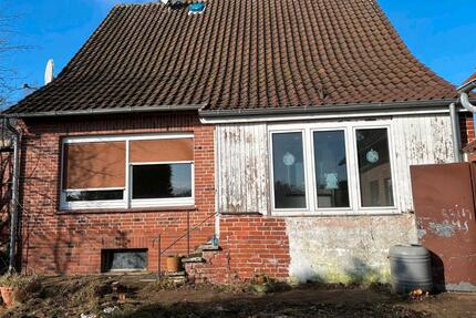 Haus mit Garten und Schuppen - 97.500,00&nbsp;EUR Kaufpreis, ca.&nbsp; 160,00&nbsp;m&sup2; in Petershagen (PLZ: 32469)