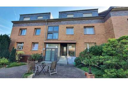 Rahm: 2 Terrassen-Wohnung mit Haus im Haus-Charakter - Duisburg