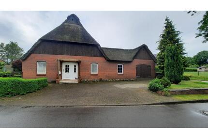 Gepflegtes Reetgedecktes Einfamilienhaus - Reher