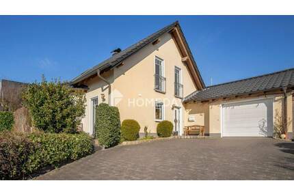 Stilvolles Einfamilienhaus mit großzügigem Garten und hochwertiger Ausstattung - Ense Bremen