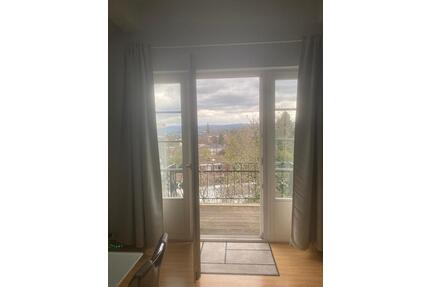 helle gemütliche Wohnung zu vermieten - Wiesbaden Biebrich