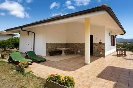 Sardinien Ferienhaus in Süden. Auf Olivenhain, Haustierfreundlich - Freren