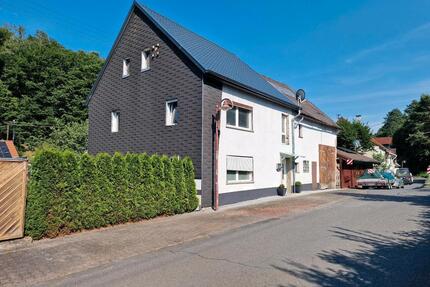 Haus zu verkaufen - 80.000,00&nbsp;EUR Kaufpreis, ca.&nbsp; 180,00&nbsp;m&sup2; in Ötzingen (PLZ: 56244)