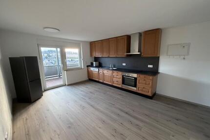 Wohnung 4 Z + Küche m. EBK,Bad, Gäste WC, Garage, Balkon 110 qm - Pelm