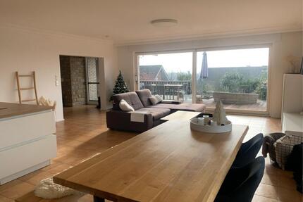 Wunderschöne helle Erdgeschosswohnung, 176 qm, 3,5 Zimmer - Halle