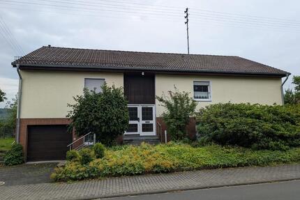 Einfamilienhaus in 57299 Burbach-Holzhausen