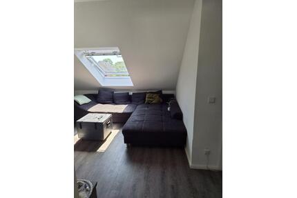 Stapel-3 Zi.-DG Whg.-EBK-DB-Vinylboden Neu ausgebaut-01.10.2026
